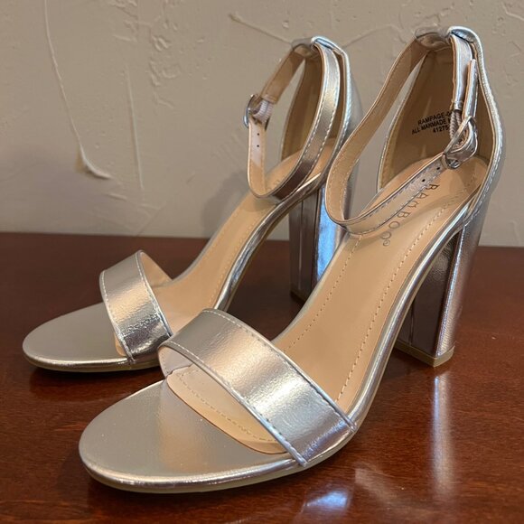 Bamboo Women's Silver Metallic Ankle Strap Block Heel Sandals - Size 6.5 - Picture 1 of 5